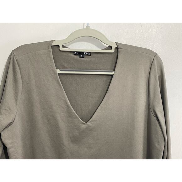 A'Nue Ligne Shirt Medium Olive Green Minimalist Stretch Knit Office Layering - Picture 3 of 8